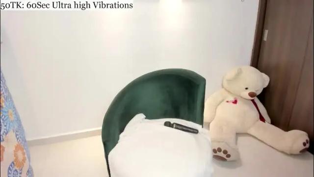 Image 10 of carla_adamss Stream on Chaturbate on 1 month ago