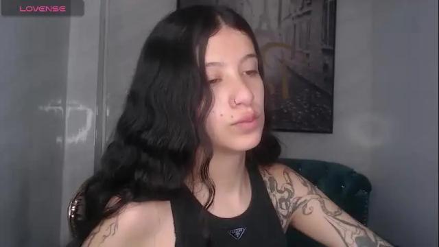 Image 2 of carla_cortes_b Stream on Chaturbate on 17 days ago