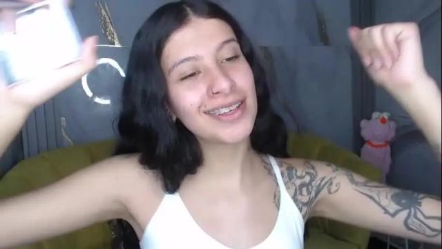 Image 4 of carla_cortes_b Stream on Chaturbate on 16 days ago