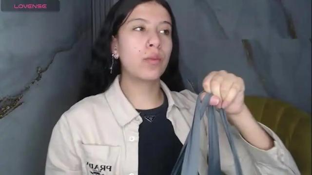 Image 2 of carla_cortes_b Stream on Chaturbate on 2 days ago