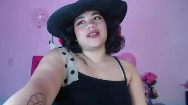 Image 8 of carla_laa Stream on Chaturbate on 18 months ago