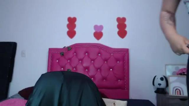 Image 4 of carla_laa Stream on Chaturbate on 17 months ago