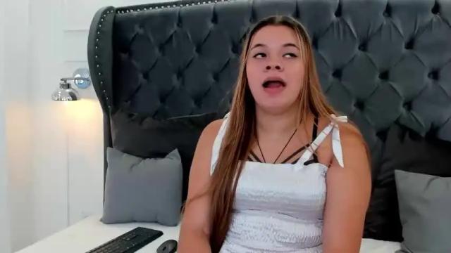 Image 7 of carla_montes Stream on Chaturbate on 19 months ago