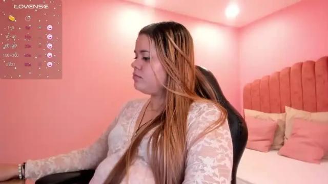 Image 4 of carla_montes Stream on Chaturbate on 19 months ago