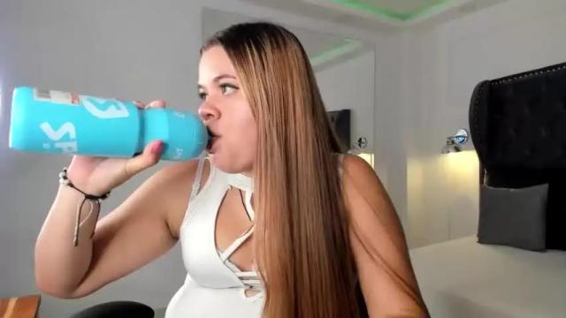 Image 12 of carla_montes Stream on Chaturbate on 18 months ago