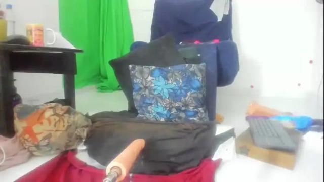 Image 4 of carla_prestige Stream on Chaturbate on 29 days ago