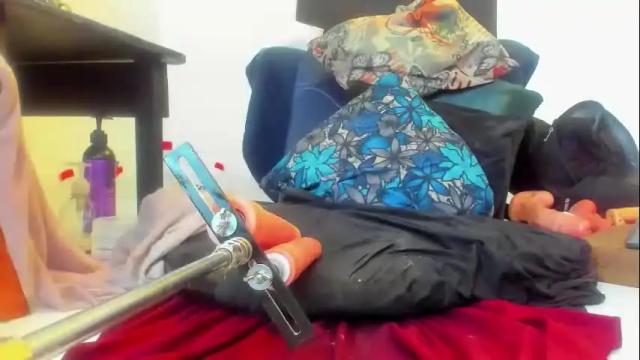 Image 10 of carla_prestige Stream on Chaturbate on 2 days ago