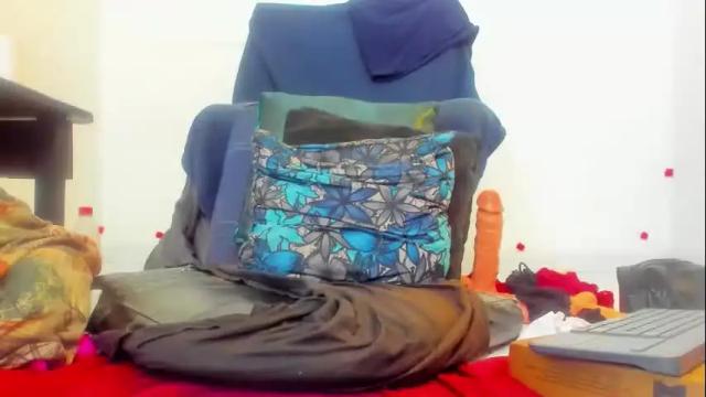 Image 3 of carla_prestige Stream on Chaturbate on 5 hours ago