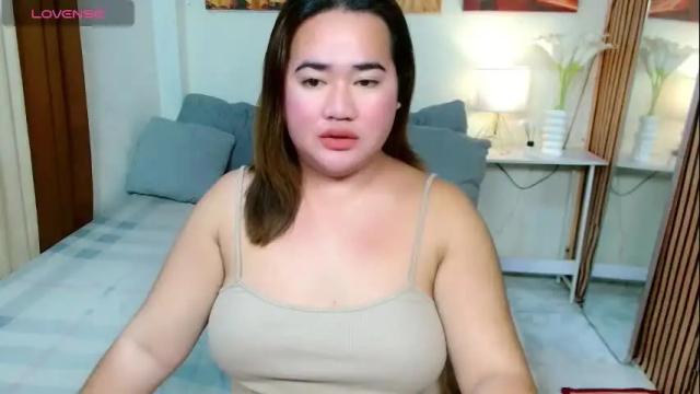 Image 4 of carlafuta Stream on Chaturbate on 1 month ago