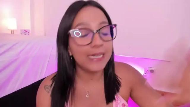 Image 10 of carlalee1 Stream on Chaturbate on 16 months ago