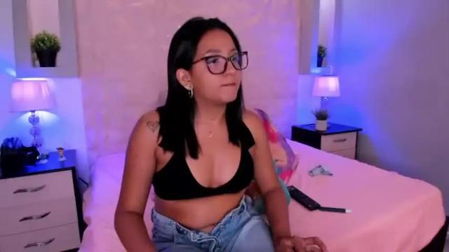 Image 4 of carlalee1 Stream on Chaturbate on 16 months ago