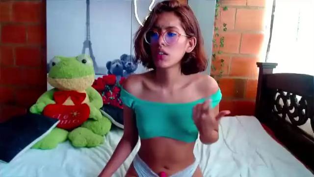 Image 4 of carlaleon8 Stream on Chaturbate on 19 months ago
