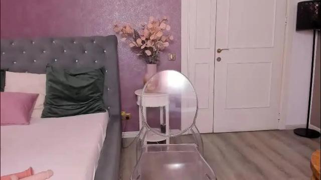 Image 6 of carlareys Stream on Chaturbate on 1 month ago
