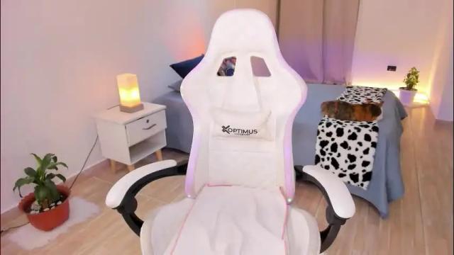 Thumbnail 1, carleewinter's Stream at Chaturbate, 1 month ago