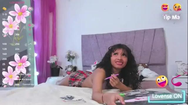 Image 3 of carlie_evans Stream on Chaturbate on 1 month ago