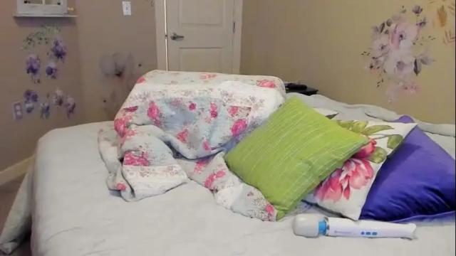 Image 11 of carliescott_meow Stream on Chaturbate on 1 month ago