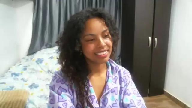 Image 6 of carlota_63 Stream on Chaturbate on 17 months ago
