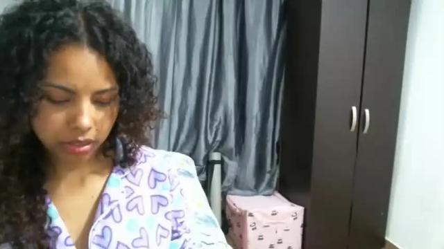 Image 4 of carlota_63 Stream on Chaturbate on 17 months ago
