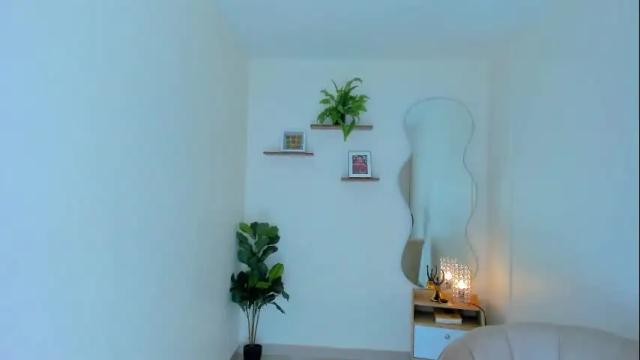 Image 8 of carlota_peach Stream on Chaturbate on 2 months ago