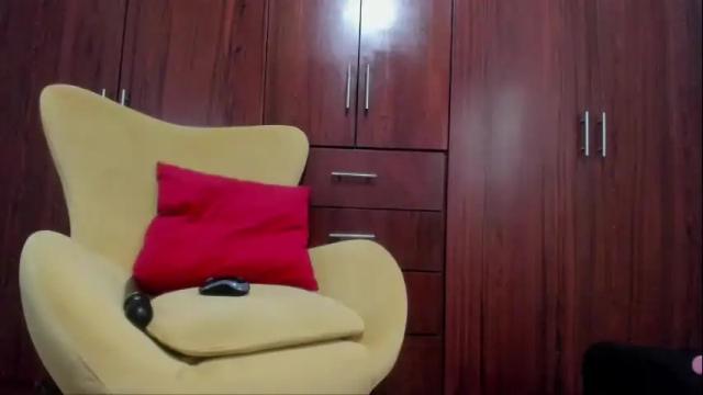 Image 3 of carly_grasso Stream on Chaturbate on 12 hours ago
