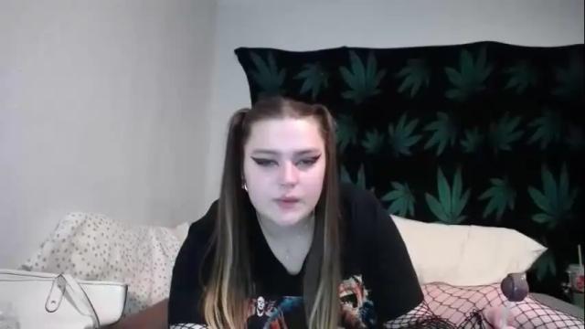 Image 4 of carlyrae420 Stream on Chaturbate on 1 month ago