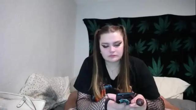 Image 7 of carlyrae420 Stream on Chaturbate on 1 month ago