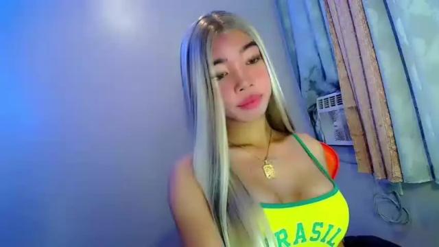 Image 2 of carmelasexmachinex Stream on Chaturbate on 12 months ago