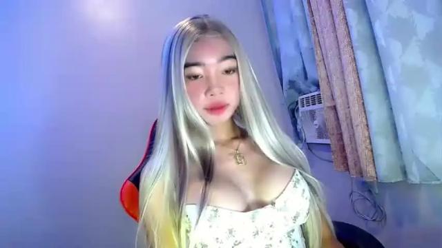 Image 2 of carmelasexmachinex Stream on Chaturbate on 12 months ago