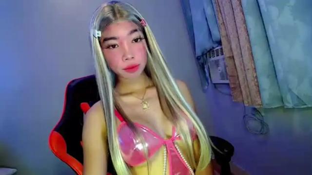 Image 2 of carmelasexmachinex Stream on Chaturbate on 14 months ago