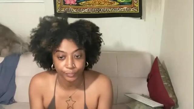 Image 7 of carmenexxxplained Stream on Chaturbate on 16 months ago