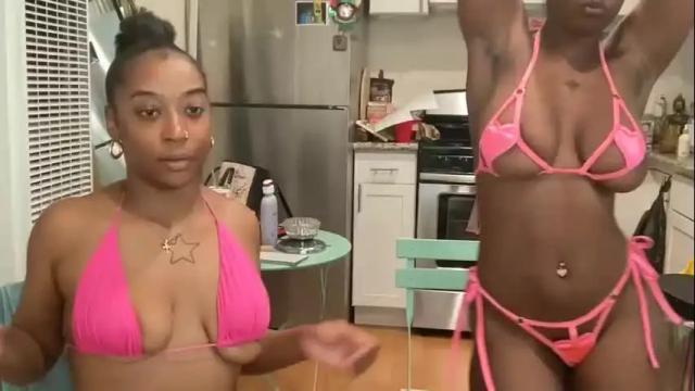 Image 7 of carmenexxxplained Stream on Chaturbate on 15 months ago