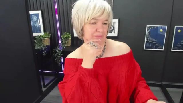 Image 11 of carmensoft Stream on Chaturbate on 19 months ago