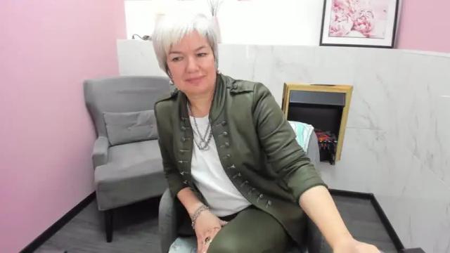 Image 8 of carmensoft Stream on Chaturbate on 18 months ago
