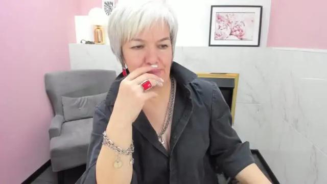 Image 8 of carmensoft Stream on Chaturbate on 18 months ago
