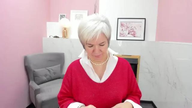 Image 4 of carmensoft Stream on Chaturbate on 18 months ago