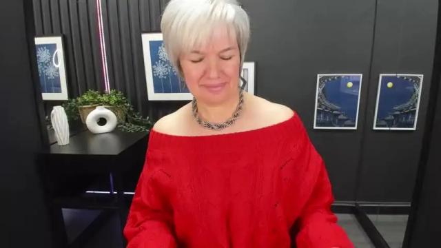Image 3 of carmensoft Stream on Chaturbate on 18 months ago