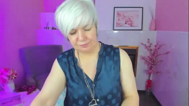 Image 12 of carmensoft Stream on Chaturbate on 1 month ago