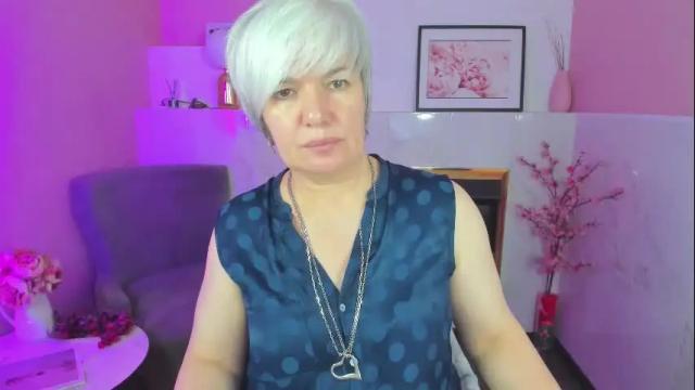 Image 4 of carmensoft Stream on Chaturbate on 1 month ago