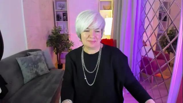 Image 4 of carmensoft Stream on Chaturbate on 1 month ago