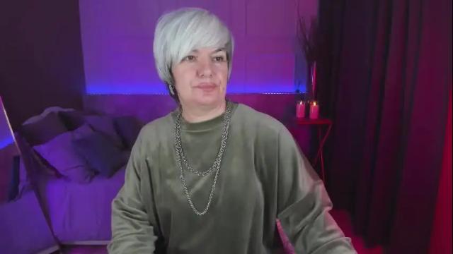 Image 3 of carmensoft Stream on Chaturbate on 27 days ago