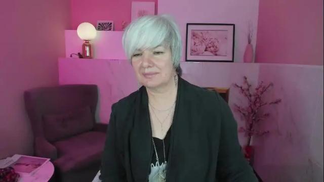 Image 12 of carmensoft Stream on Chaturbate on 26 days ago