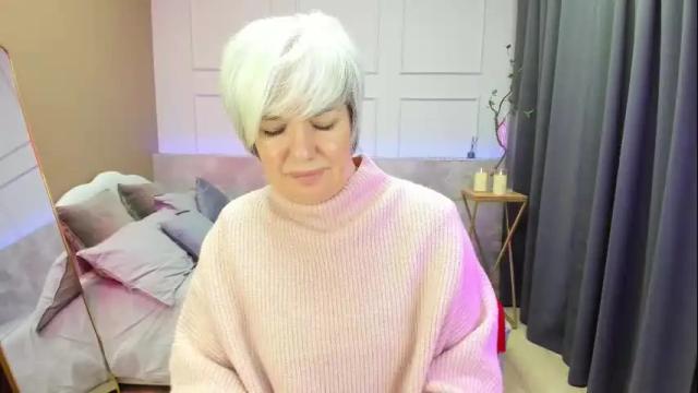 Image 11 of carmensoft Stream on Chaturbate on 18 days ago
