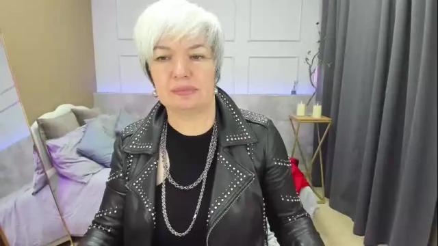 Image 2 of carmensoft Stream on Chaturbate on 12 days ago