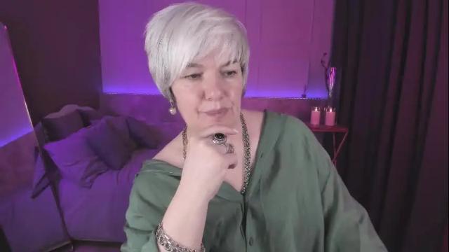 Image 2 of carmensoft Stream on Chaturbate on 9 days ago