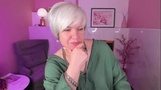 Image 10 of carmensoft Stream on Chaturbate on 1 day ago