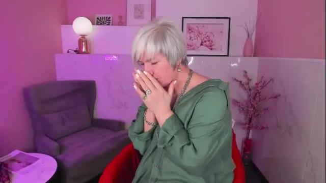 Image 12 of carmensoft Stream on Chaturbate on 1 day ago