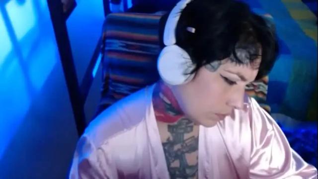 Image 10 of carmillaross Stream on Chaturbate on 1 month ago