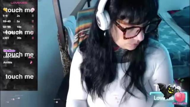 Image 8 of carmillaross Stream on Chaturbate on 2 months ago