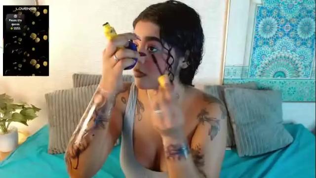 Image 10 of caro_beach_dh Stream on Chaturbate on 1 month ago