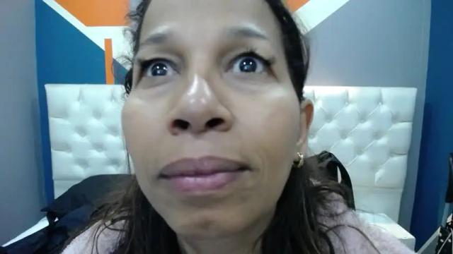 Image 3 of caro_lust_ Stream on Chaturbate on 19 months ago